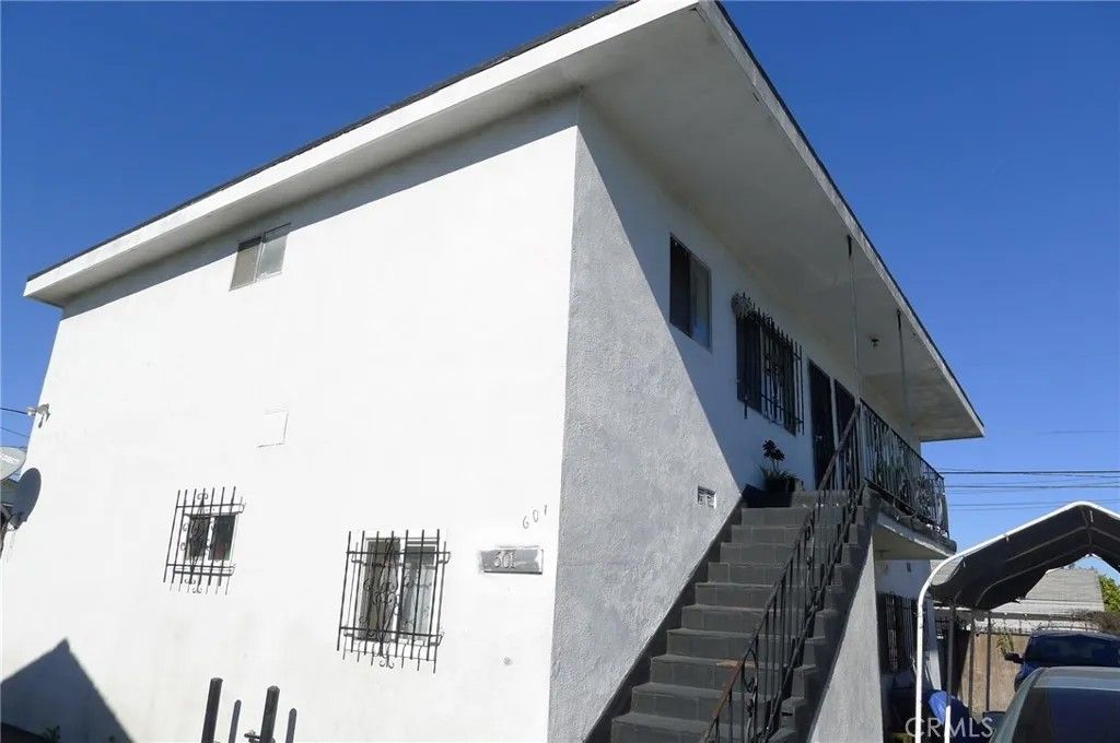 Photo of 603 W 75th St, Los Angeles, CA 90044 (MLS # WS26038716)