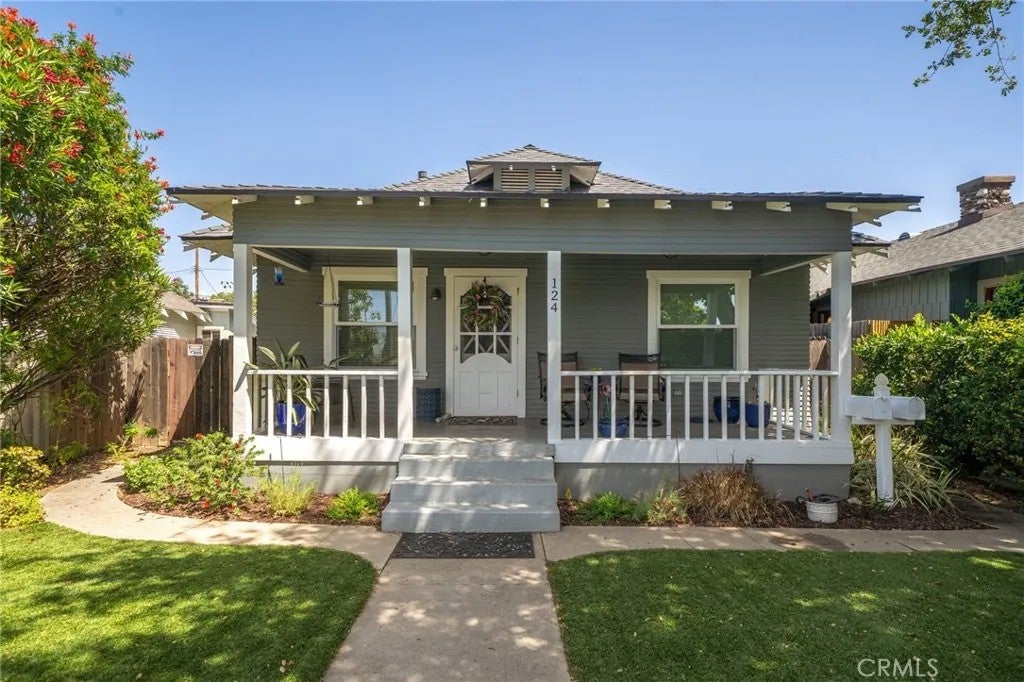 124 N Vista Bonita Avenue