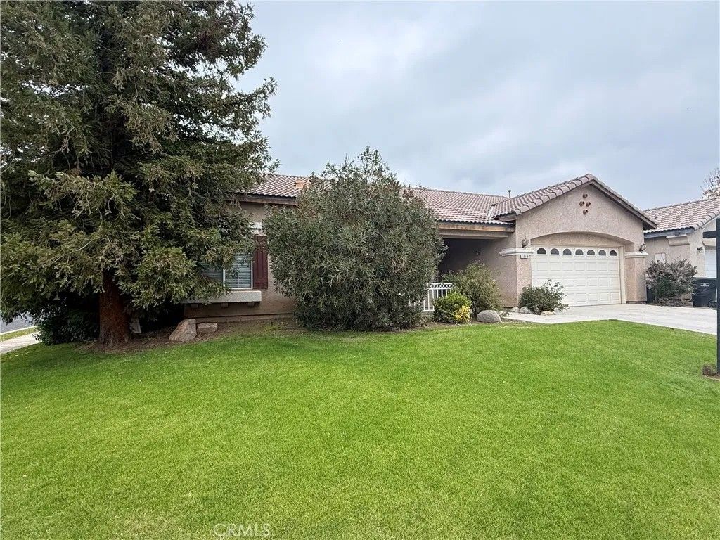 Photo of 10918 Thunder Falls Avenue, Bakersfield, CA 93312 (MLS # BB26006820)