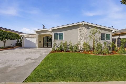 Photo of 5519 Calle De Ricardo, Torrance, CA 90505 (MLS # SB26053066)