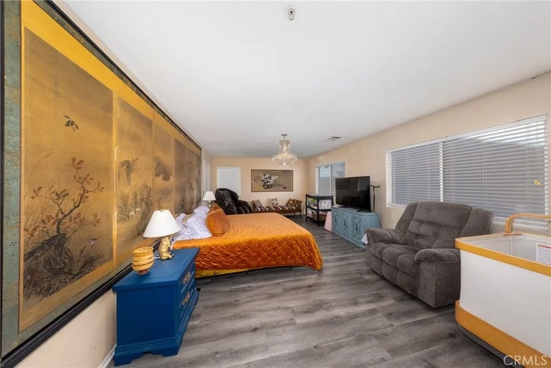 5736 Tamarisk