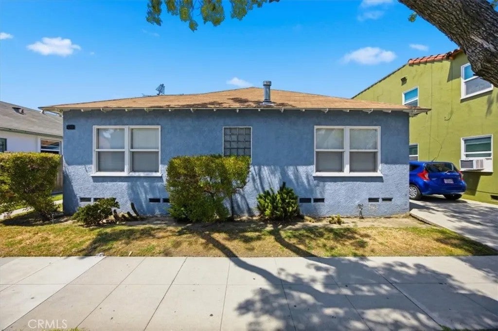2441 Cedar Avenue