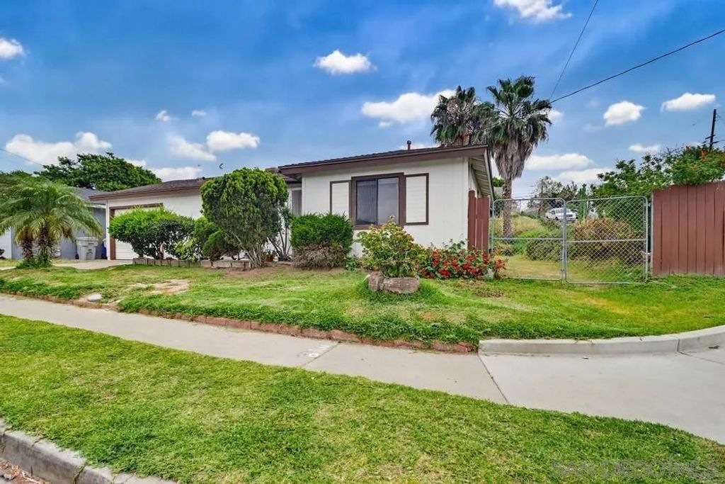 Photo of 7705 Hunthaven Rd, San Diego, CA 92114 (MLS # 260007557)