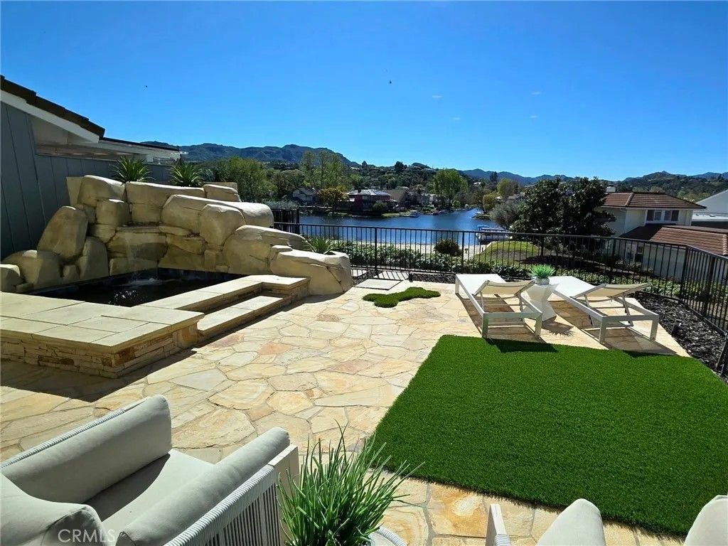 Photo of 32133 Harborview Lane, Westlake Village, CA 91361 (MLS # SR26061722)