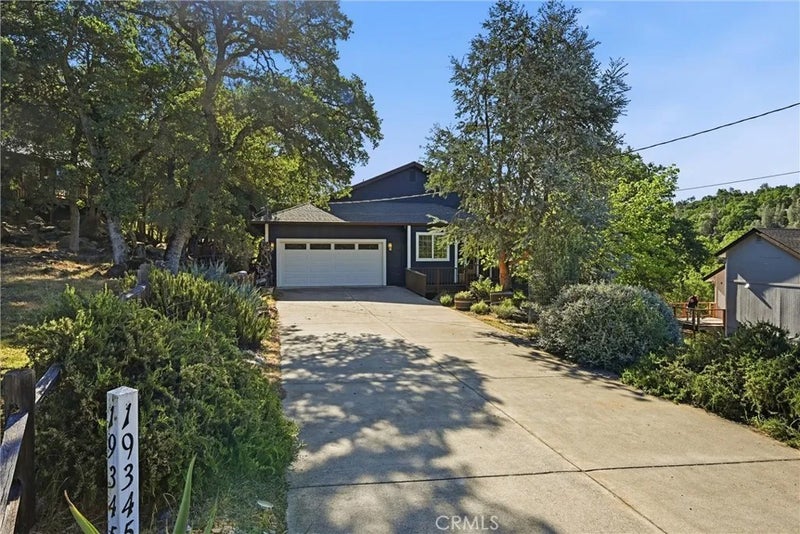 19345 Moon Ridge