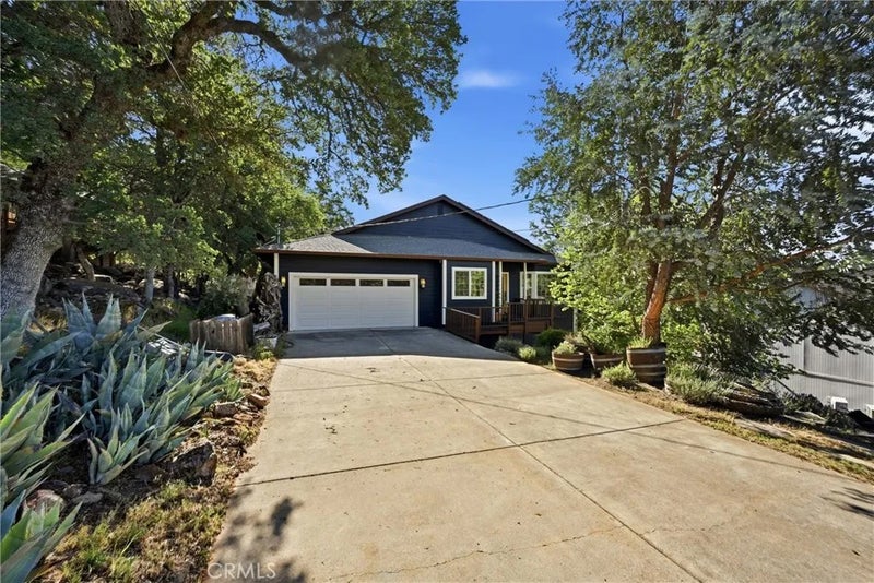 19345 Moon Ridge