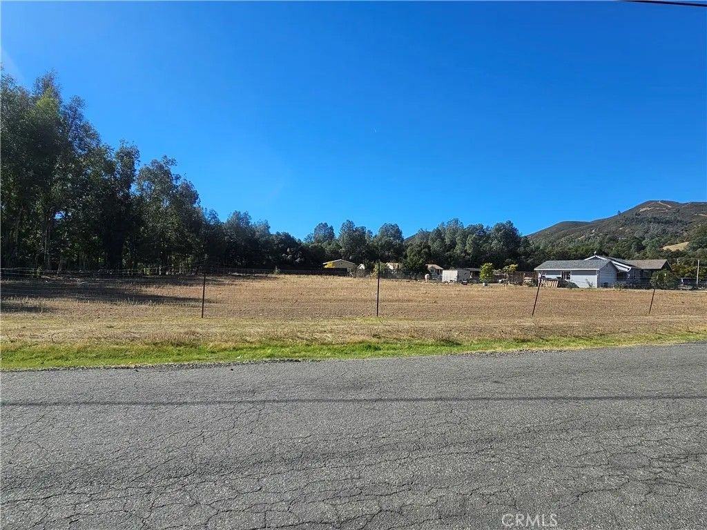 Photo of 3195 Spring Valley, Clearlake Oaks, CA 95423 (MLS # LC25258390)