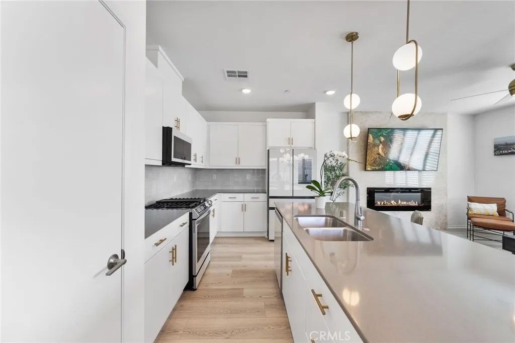 Photo of 303 Sweet Place, Fallbrook, CA 92028 (MLS # SW26000079)