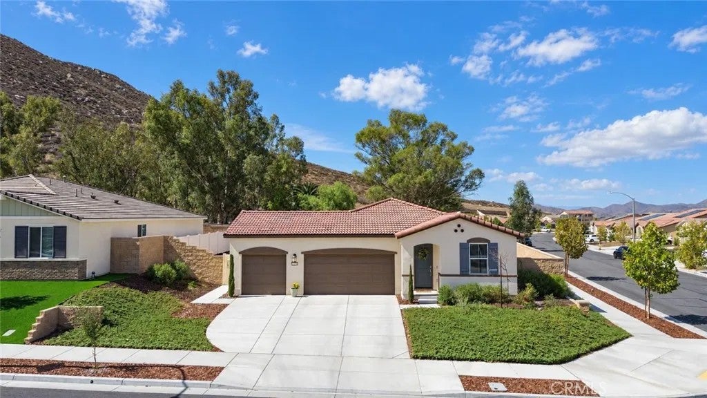 29715 Tanoak Ct