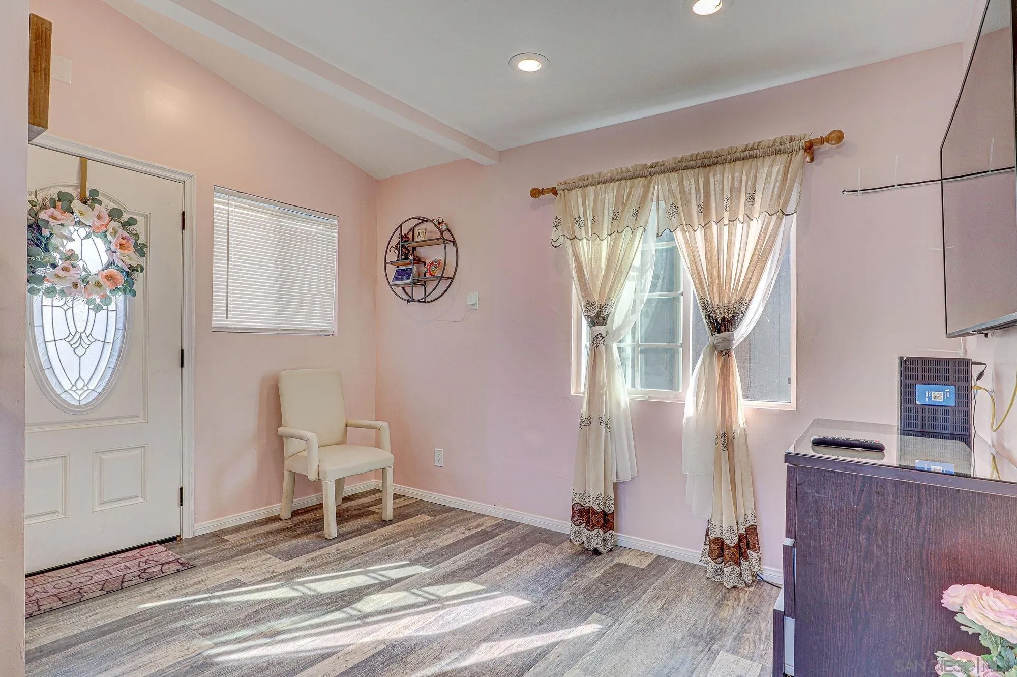 999 E Division St D20