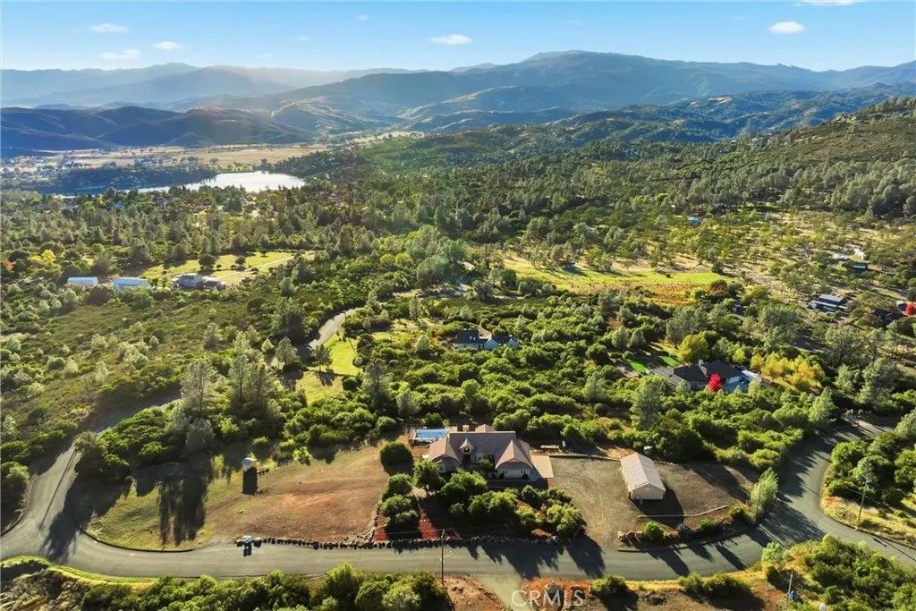 Photo of 16270 Tinilyn Road, Middletown, CA 95457 (MLS # LC25249490)