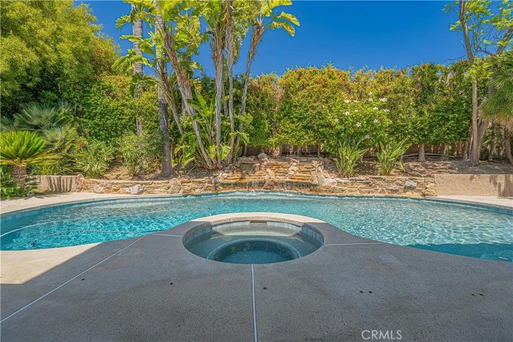 326 Fox Ridge Drive