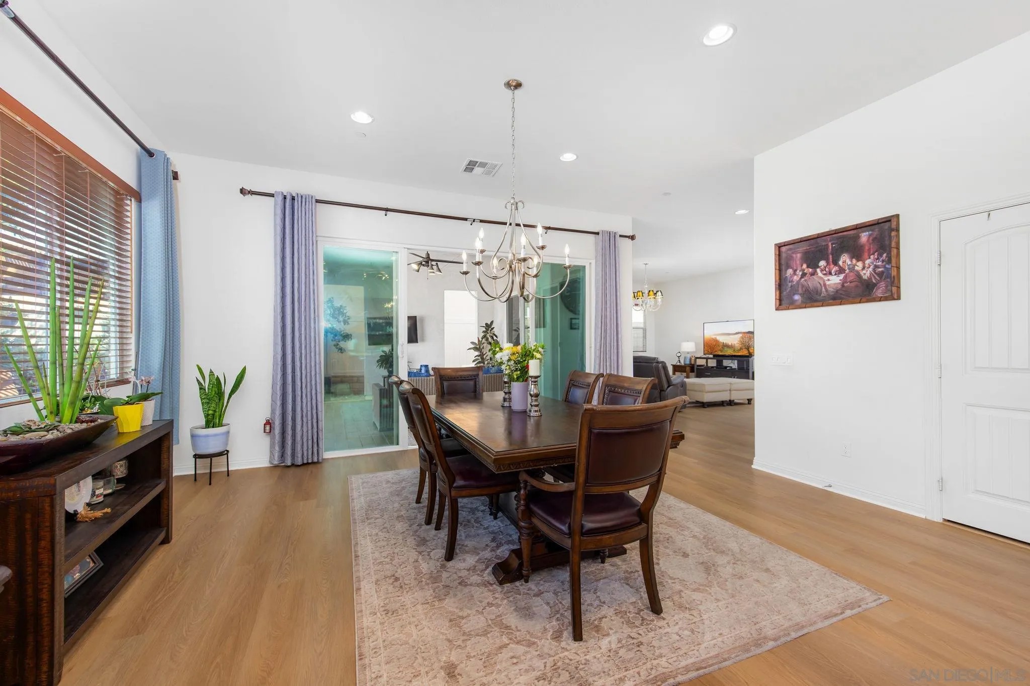 1818 Santa Christina Ave