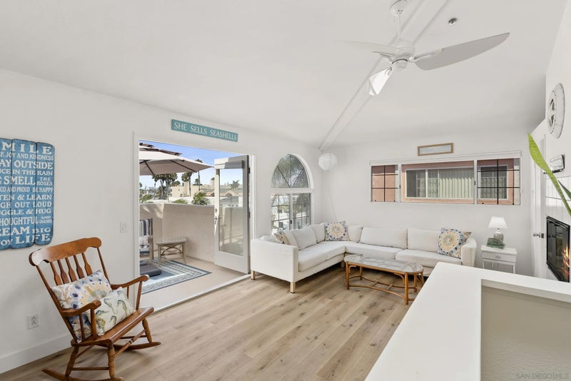 221 Donax Ave 4