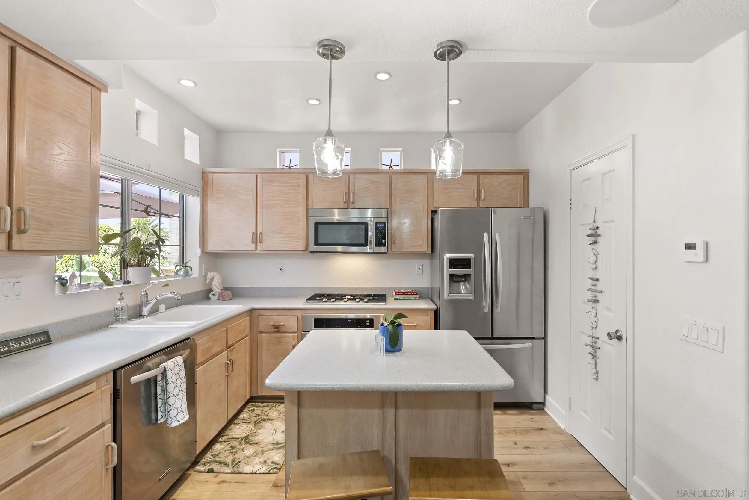 221 Donax Ave 4