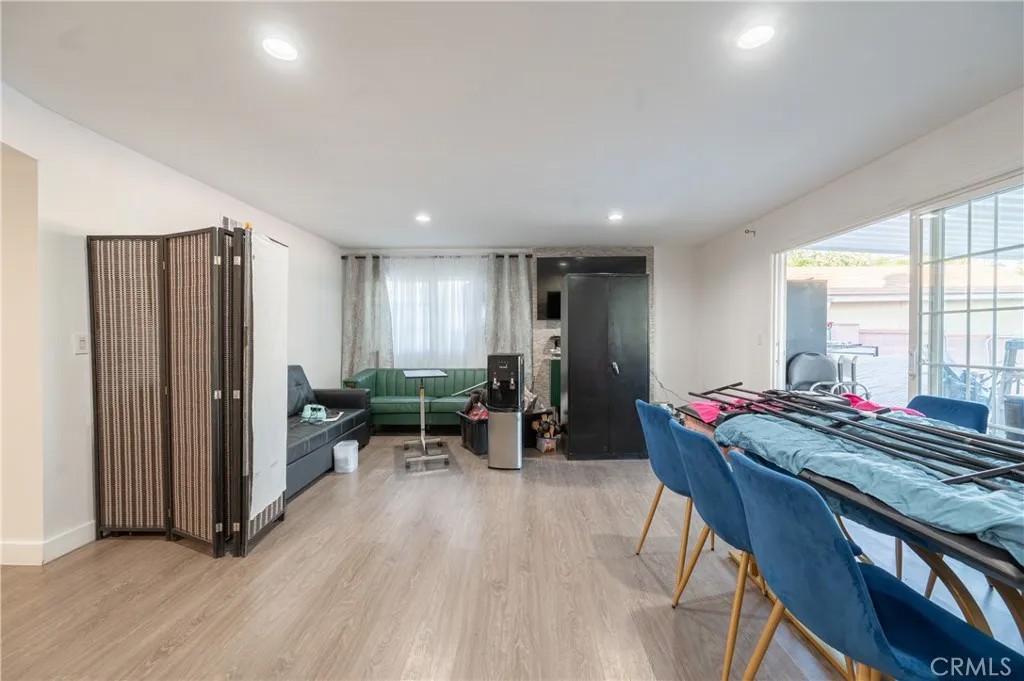 11214 Woodley