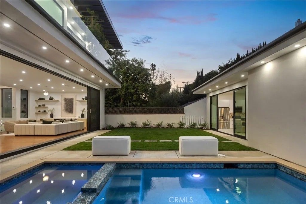 Photo of 14519 Greenleaf Street, Sherman Oaks, CA 91403 (MLS # SR26064012)