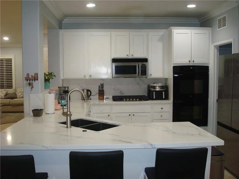 6043 Camargo Place
