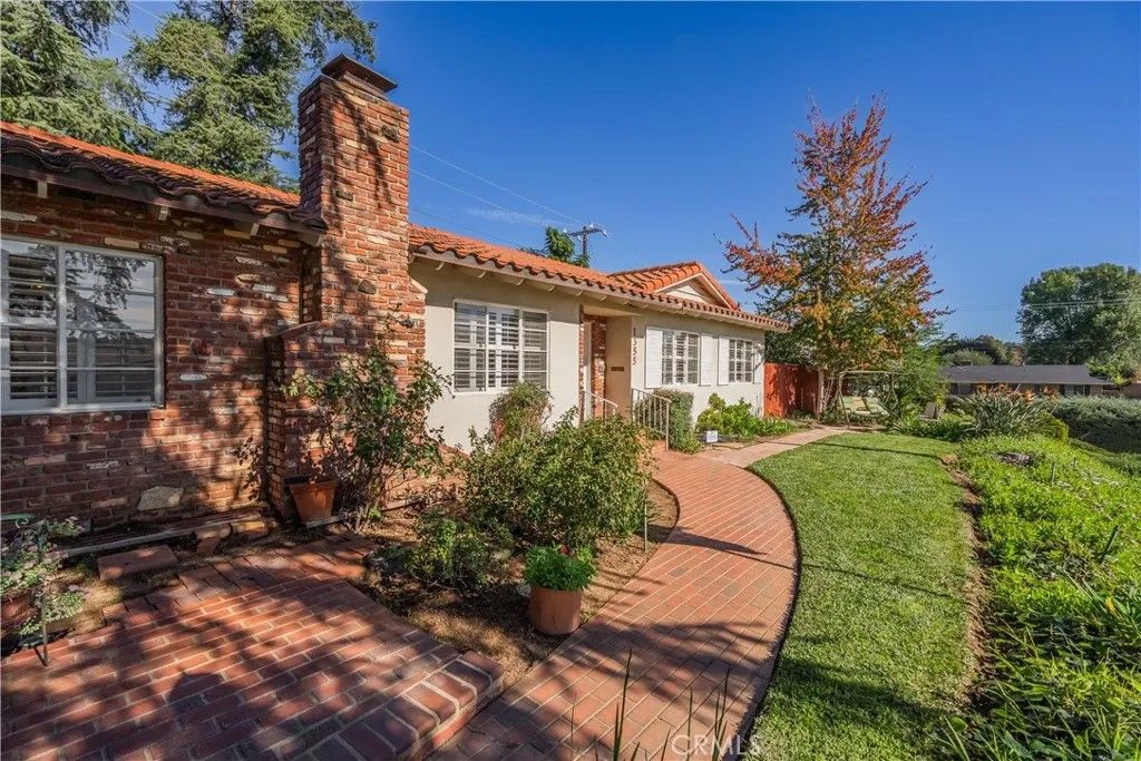 Photo of 1355 E Level, Covina, CA 91724 (MLS # CV25279426)