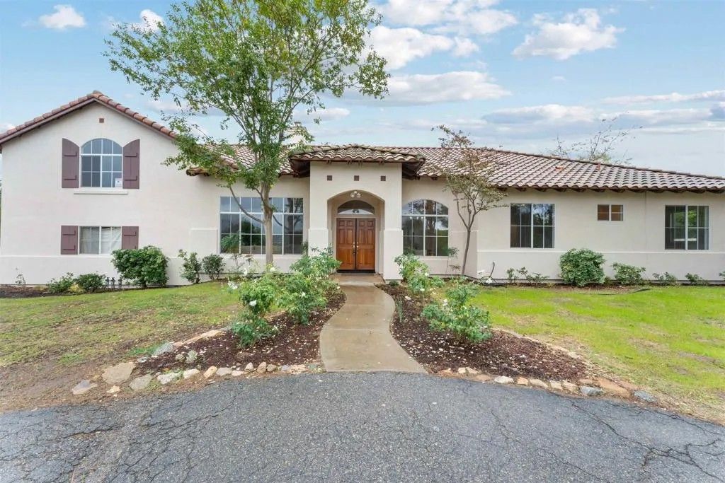 Photo of 15821 Fruitvale Rd, Valley Center, CA 92082 (MLS # NDP2510994)