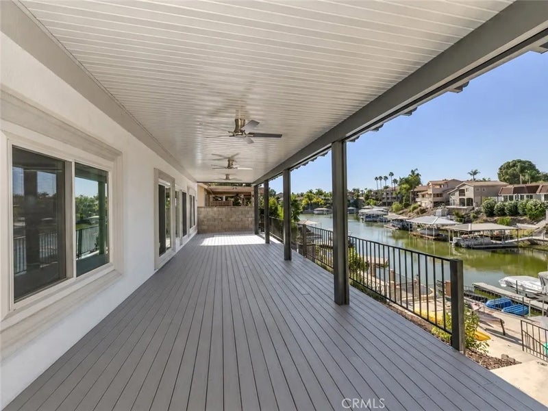 22706 Lighthouse