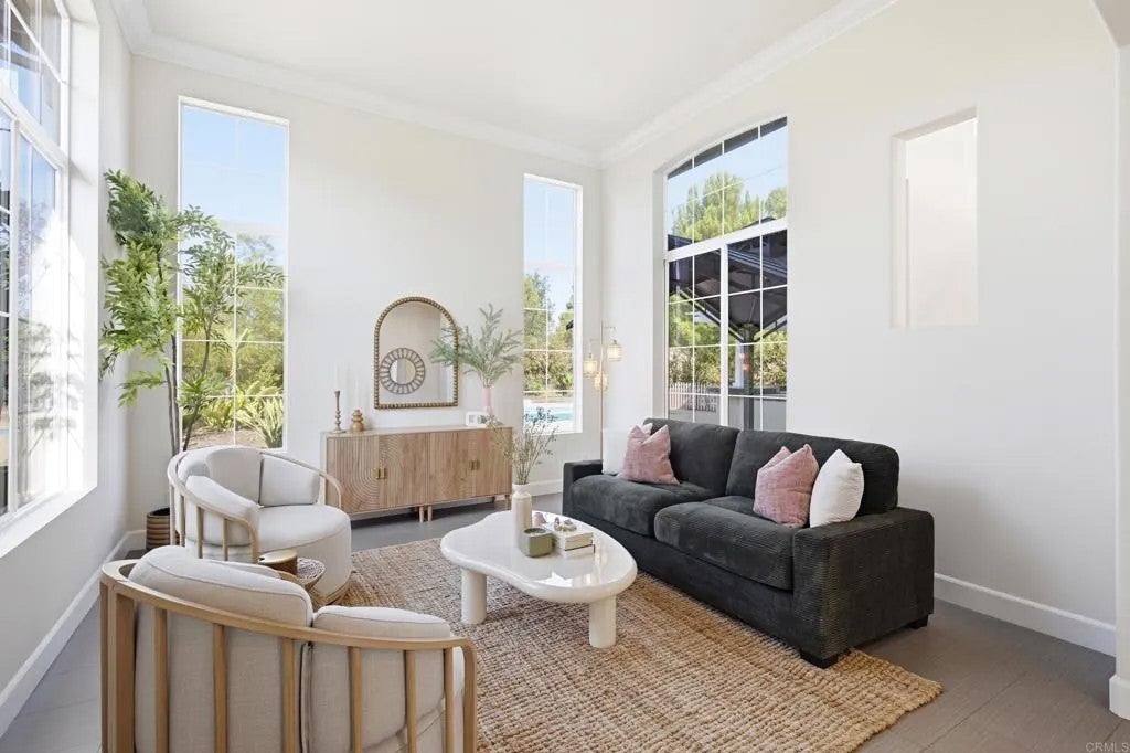 399 Amparo Dr