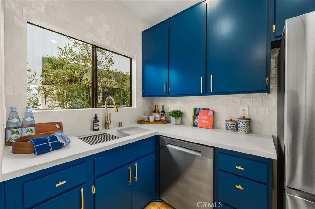 2500 Abbot Kinney 10