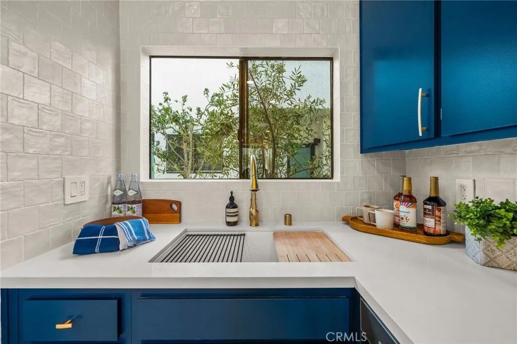 Photo of 2500 Abbot Kinney #10, Venice, CA 90291 (MLS # SW25267387)