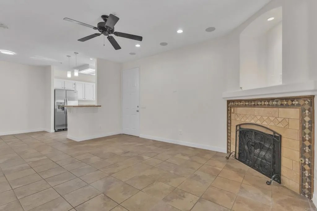 11442 Via Rancho San Diego 157