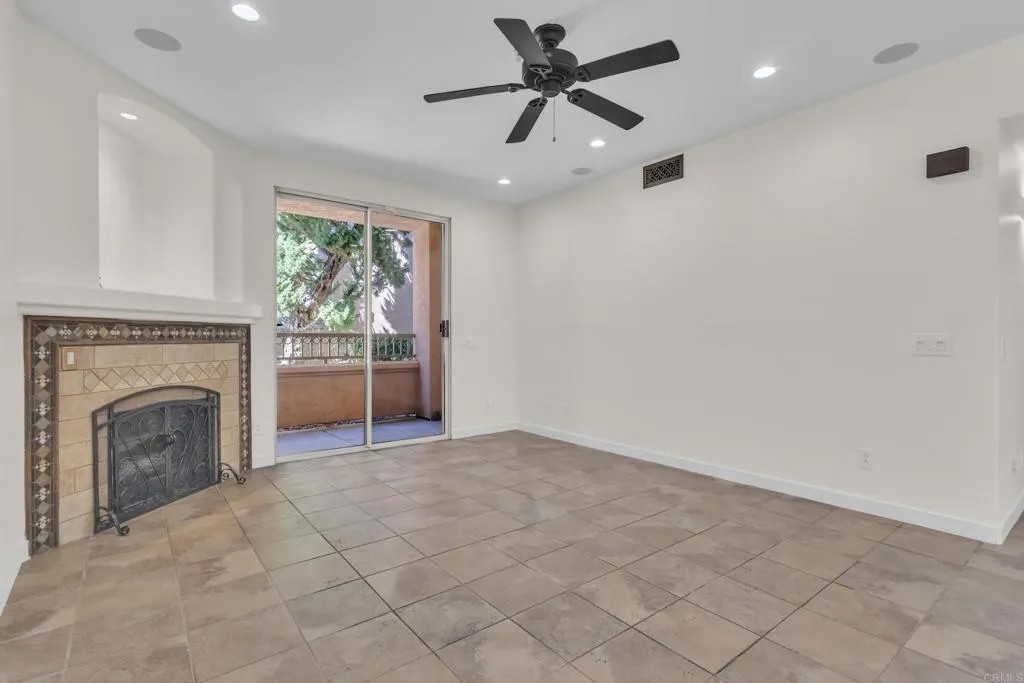 11442 Via Rancho San Diego 157