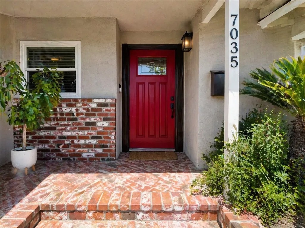 7035 Santa Anita Circle