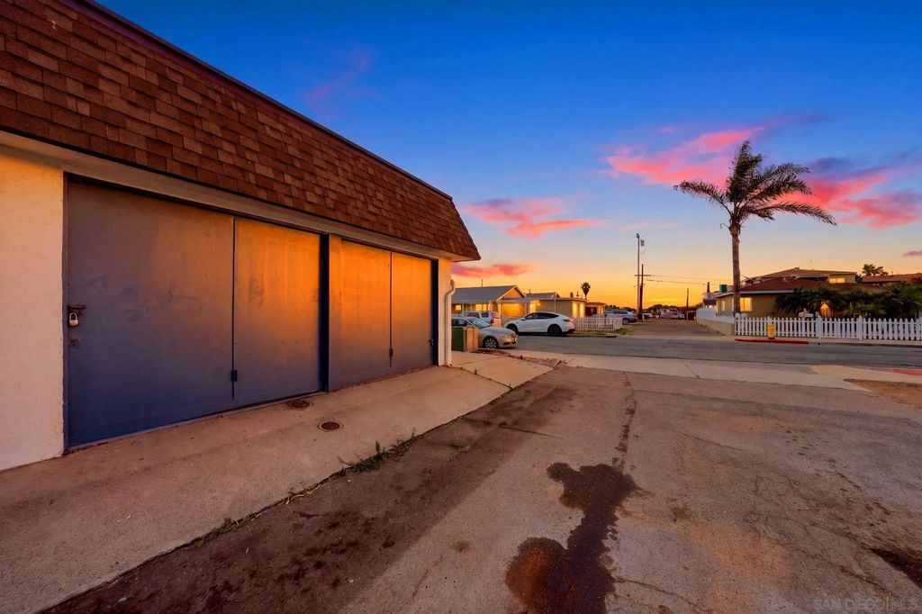 Photo of 105 Calla Ave, Imperial Beach, CA 91932 (MLS # 260011846)