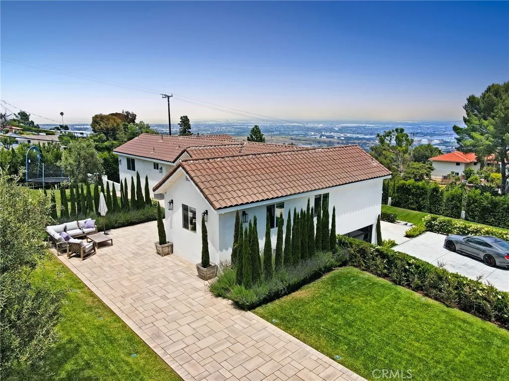 3808 Palos Verdes East