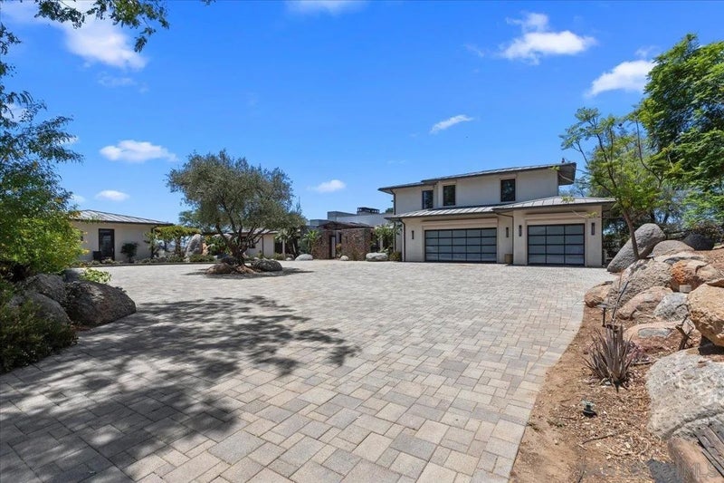 20391 Rancho Villa