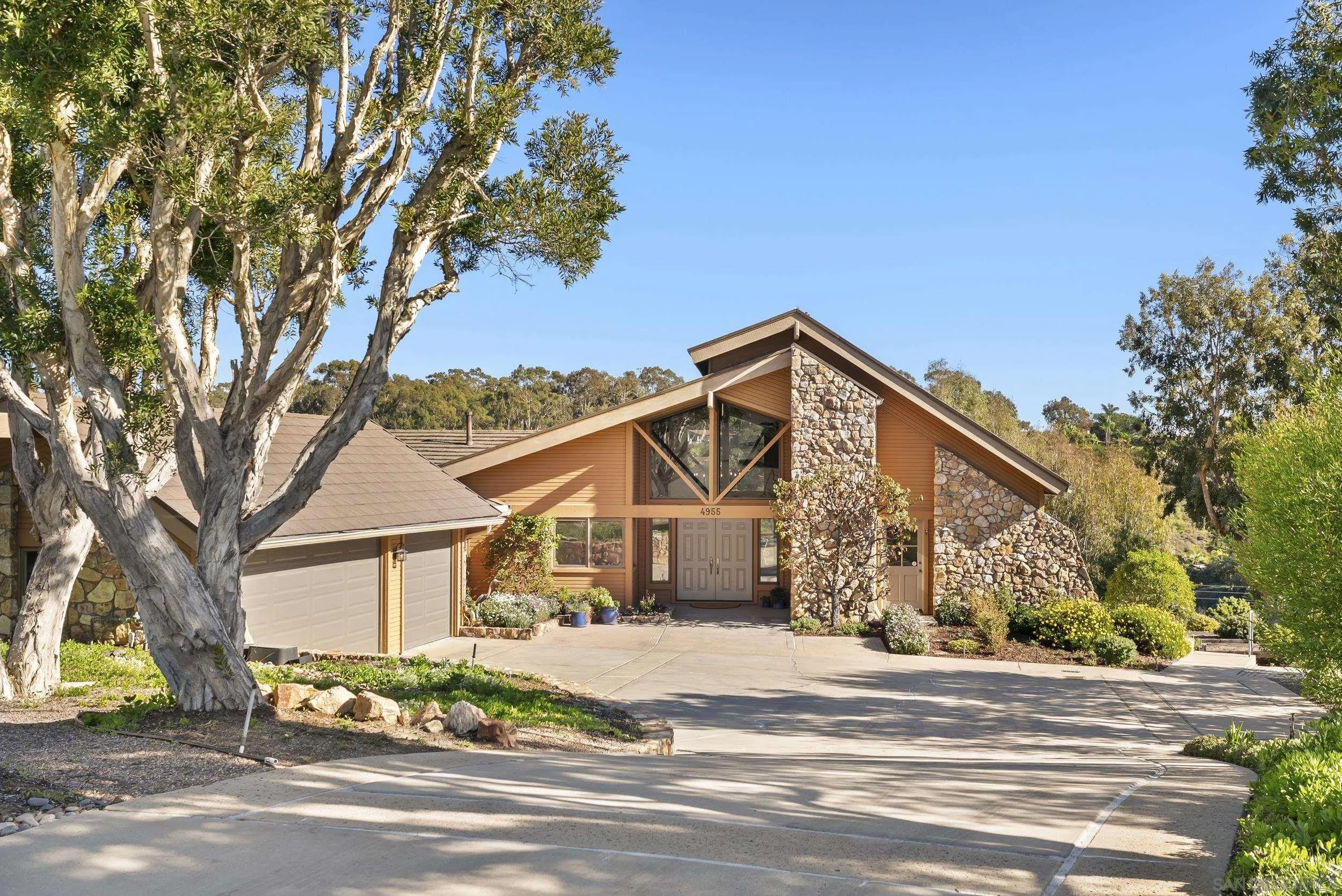 4955 Rancho Viejo Dr