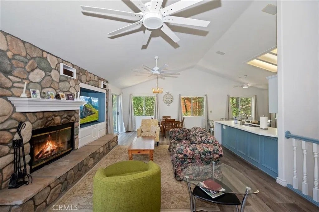 1023 Pintail Circle