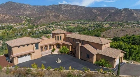 Photo of 3034 Mountain View Drive, Escondido, CA 92027 (MLS # OC26215096)