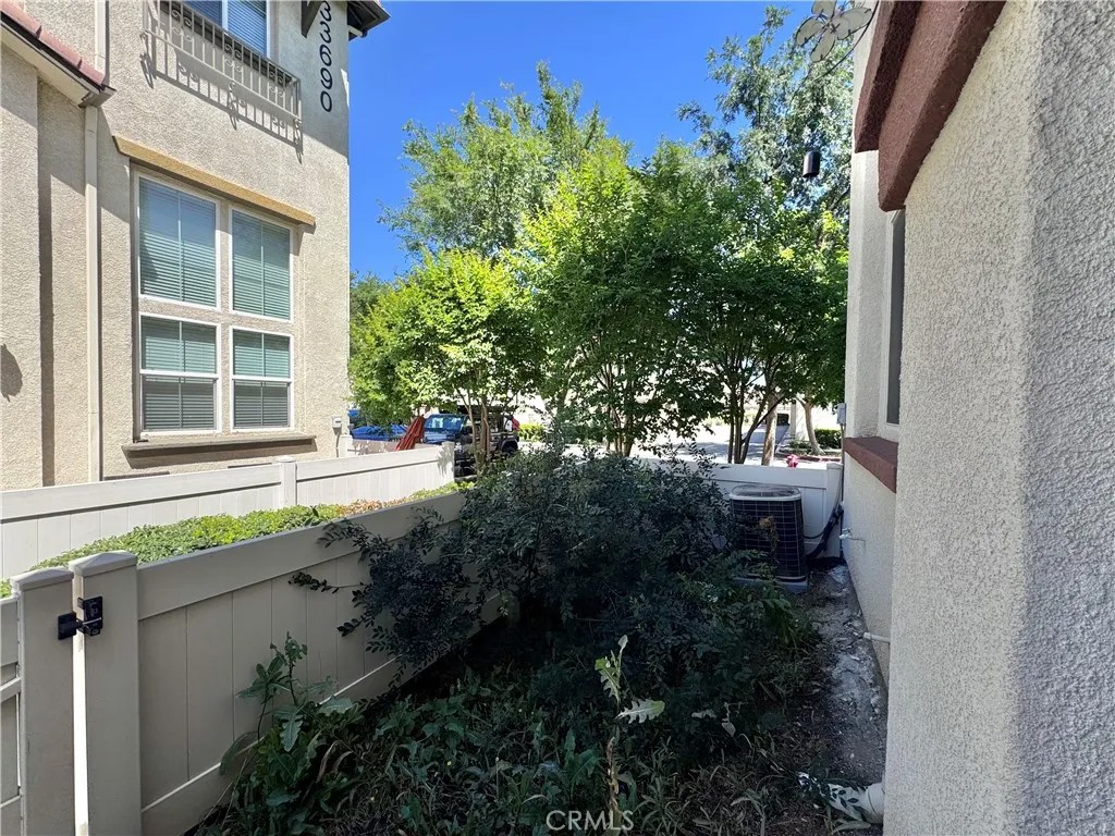 33700 Willow Haven