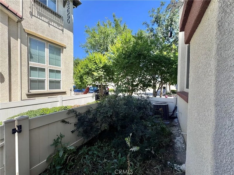 33700 Willow Haven