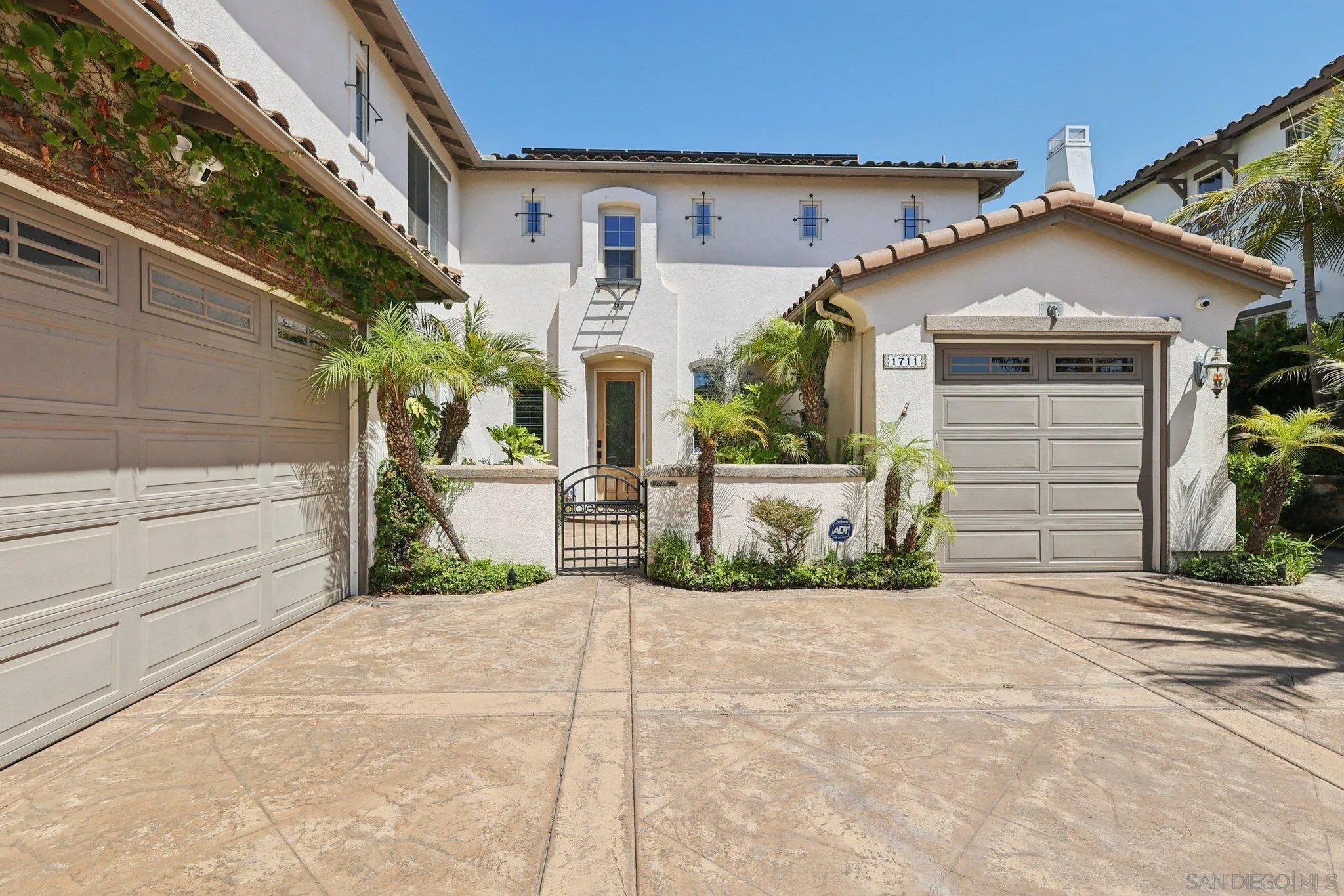 1711 Summer Sky St