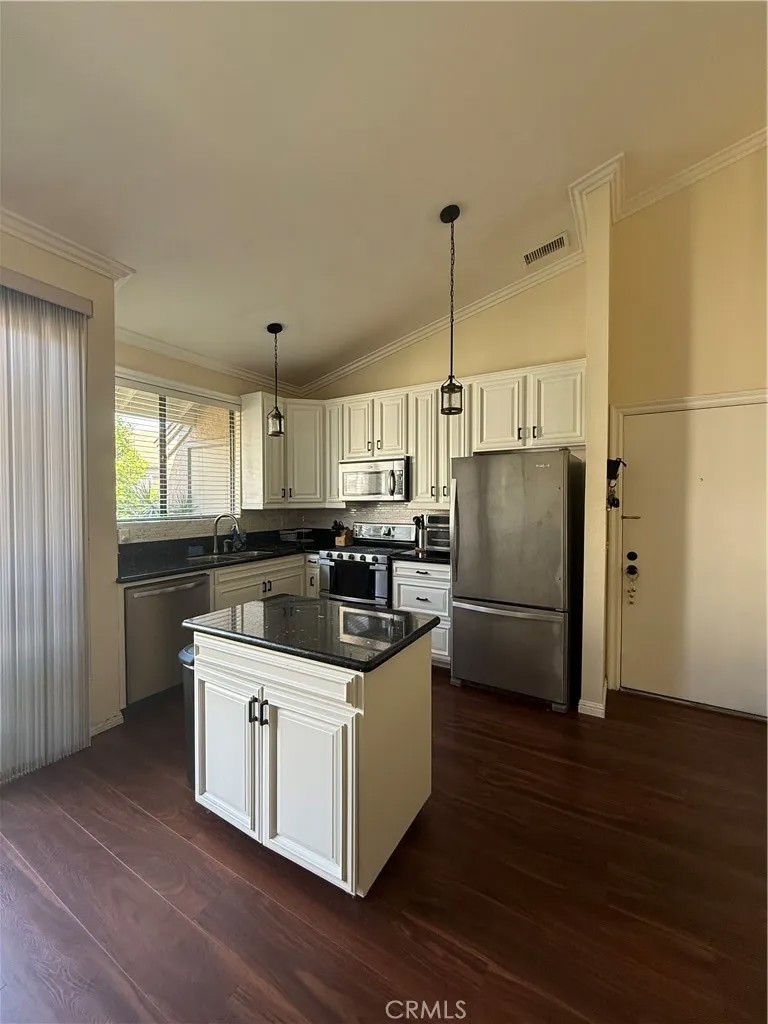 10591 Lakeside Drive South 198