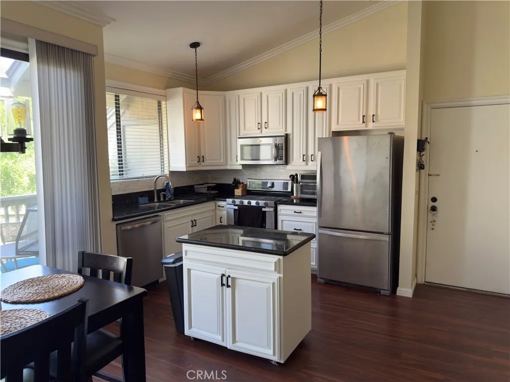 10591 Lakeside Drive South 198