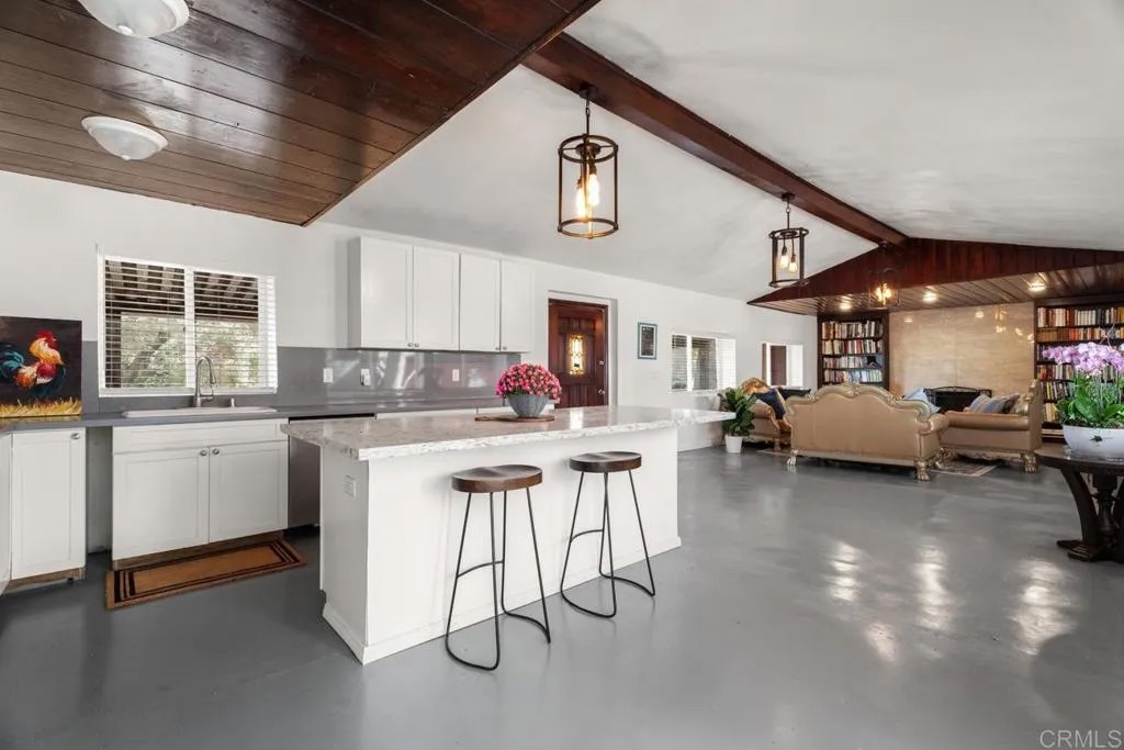 2758 Ribbonwood