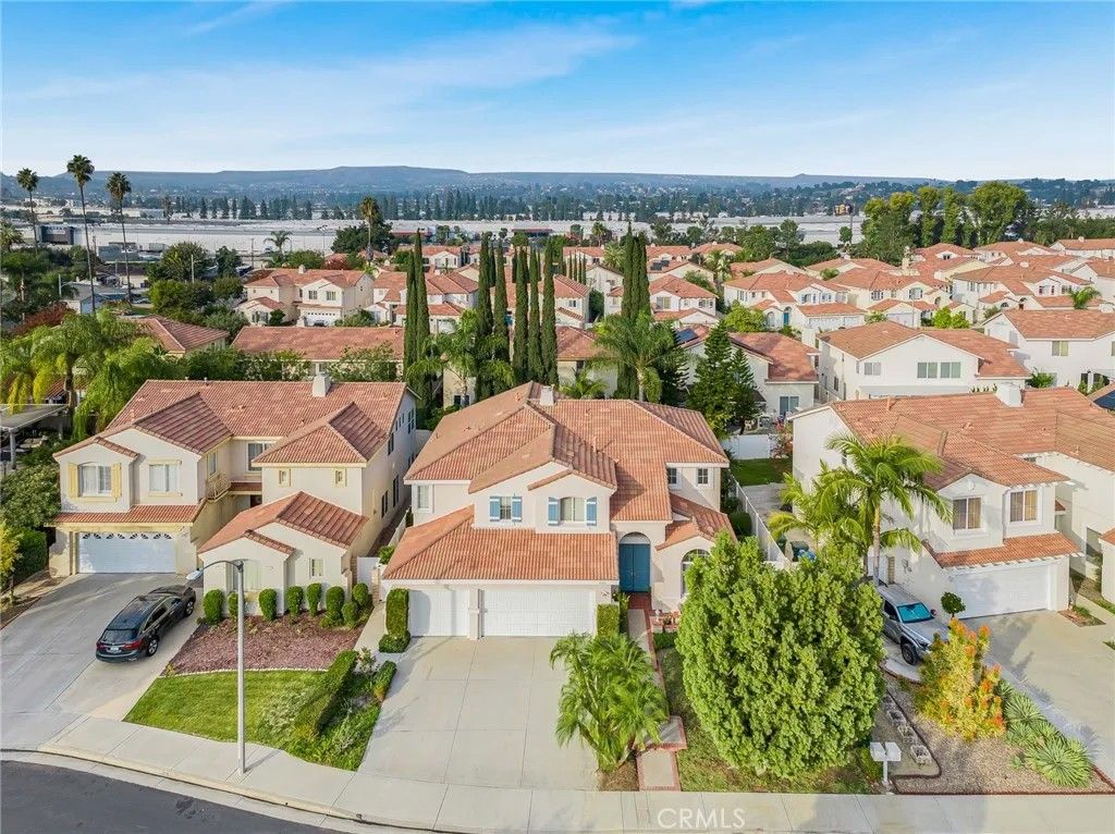 Photo of 19359 Discovery Pl, Rowland Heights, CA 91748 (MLS # TR25257891)