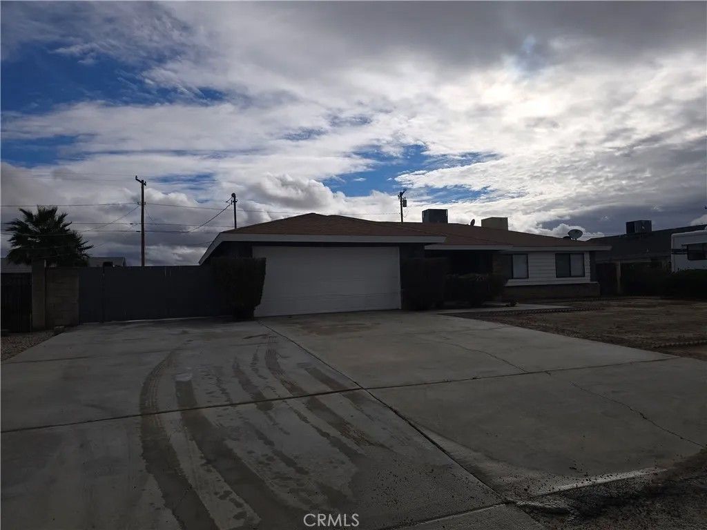 Photo of 9432 Rea Ave, California City, CA 93505 (MLS # SR25267376)