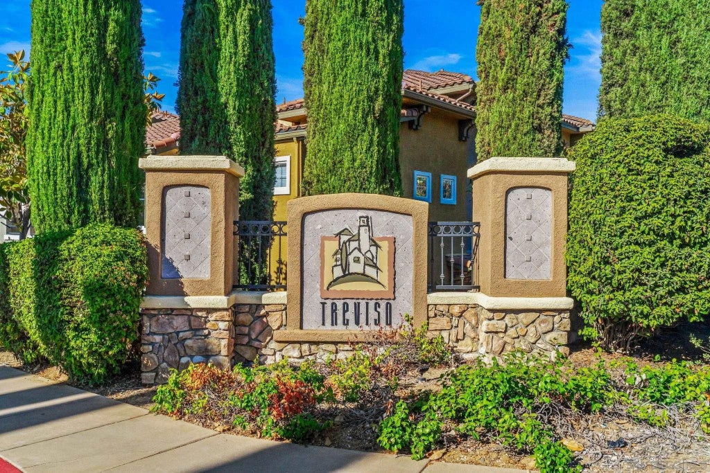 Photo of 14 via montisi, Santee, CA 92071 (MLS # 260015325)