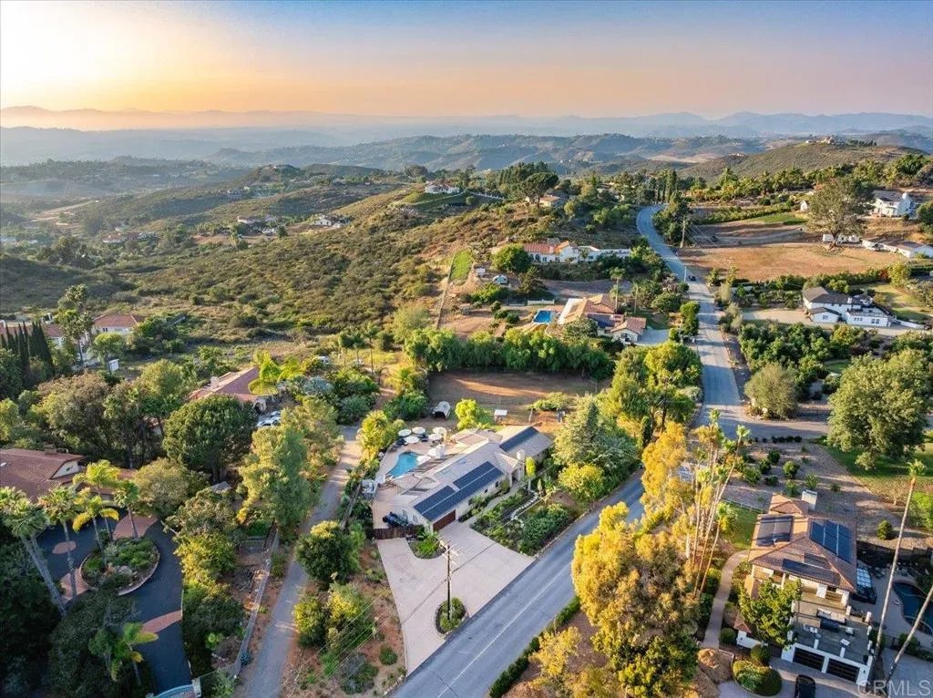1960 Elevado Road