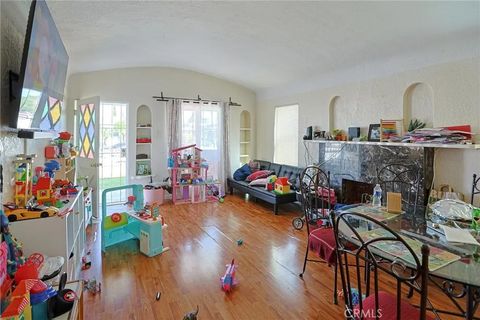 Tiny photo for 410 E 60th St, Long Beach, CA 90805 (MLS # PW26028551)