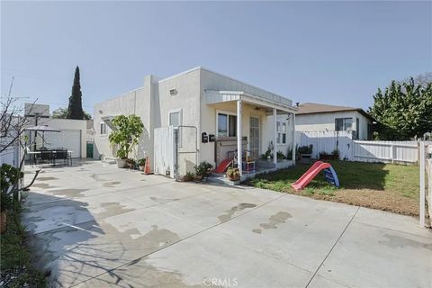 Tiny photo for 410 E 60th St, Long Beach, CA 90805 (MLS # PW26028551)