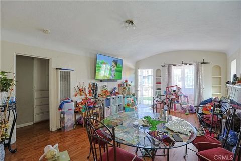 Tiny photo for 410 E 60th St, Long Beach, CA 90805 (MLS # PW26028551)